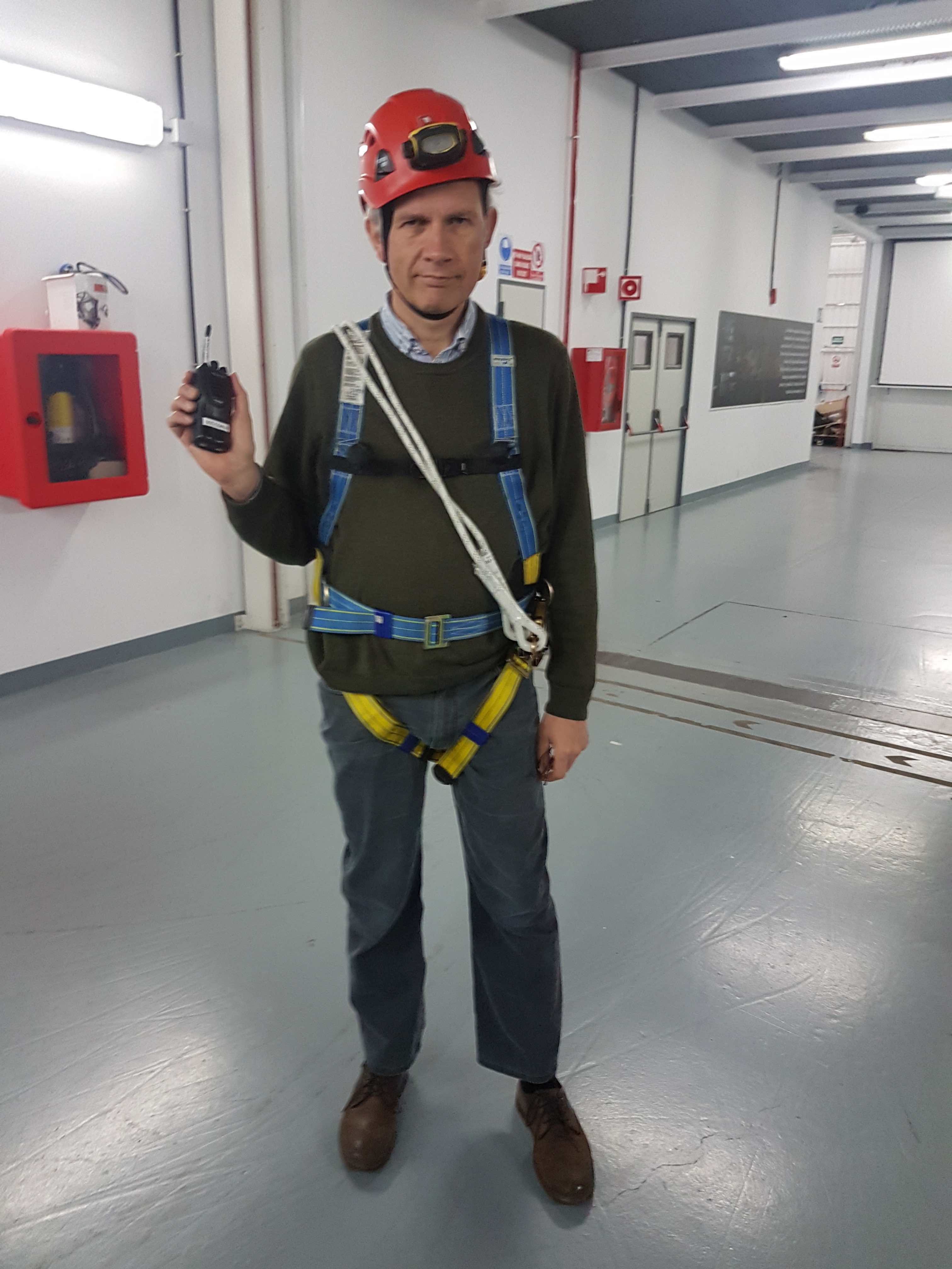 _images/safety_kit2.jpg